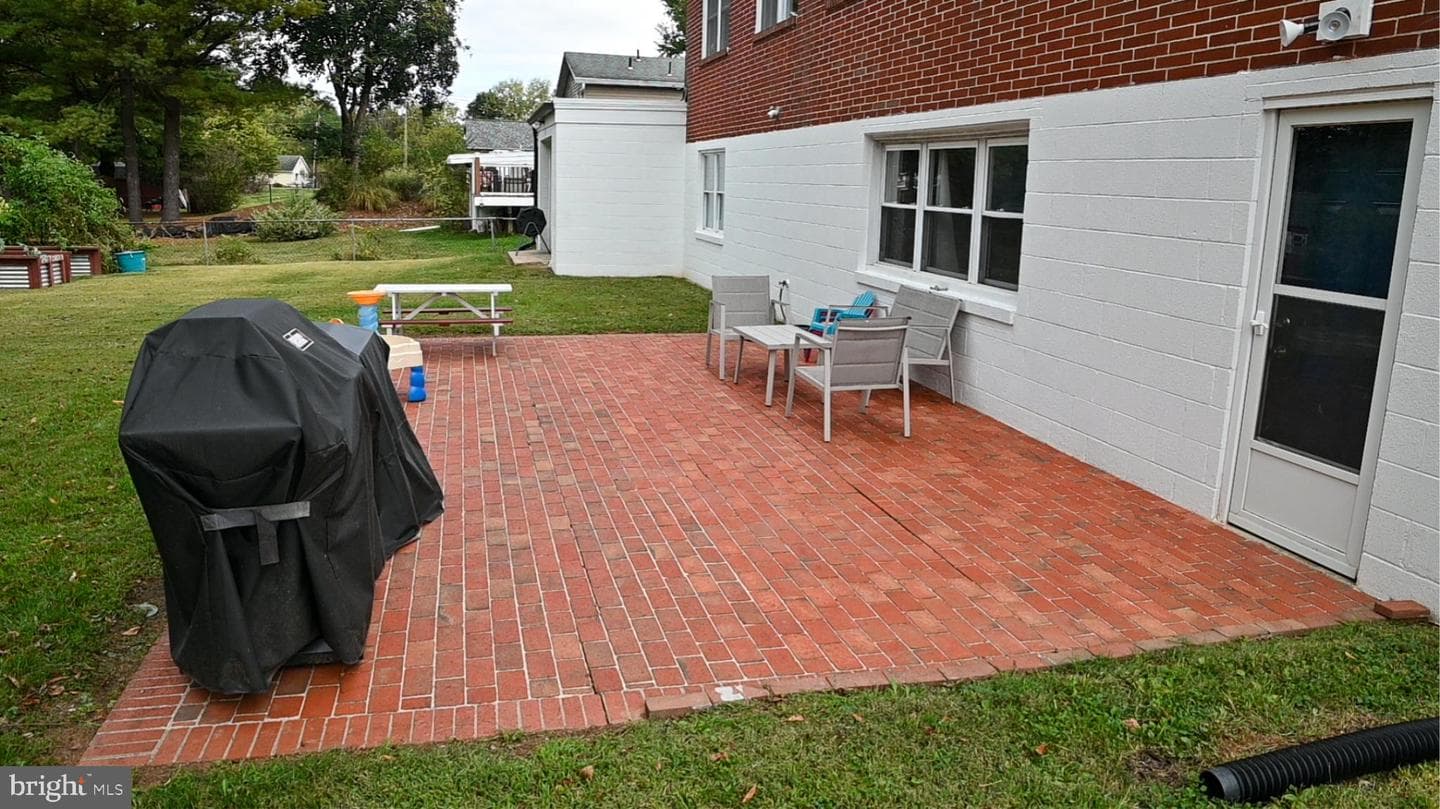 922 Hamilton Street photo 35