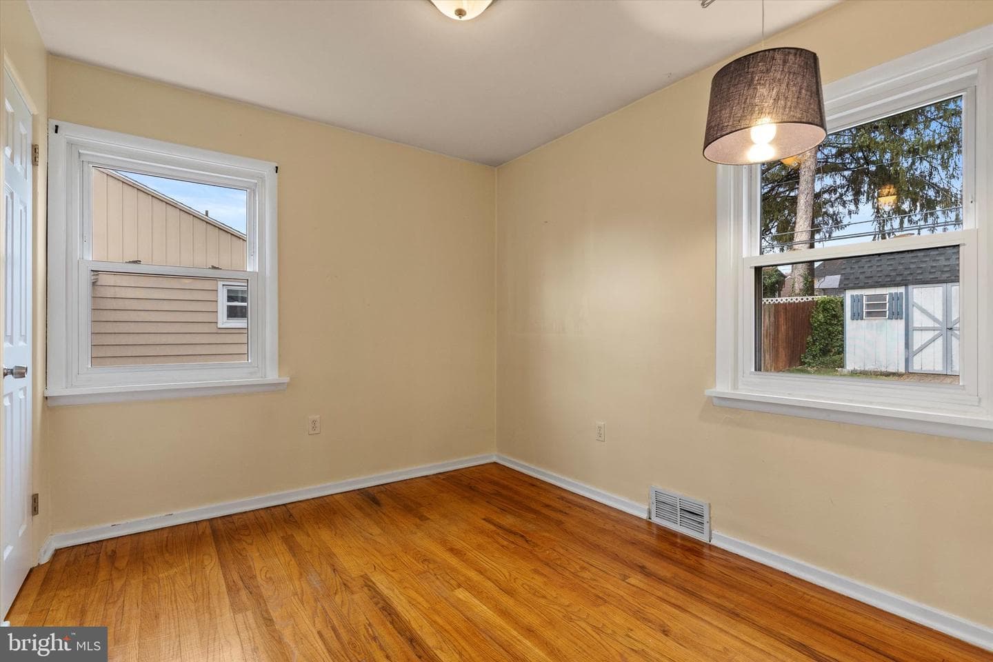 1186 Kingsley Road photo 17