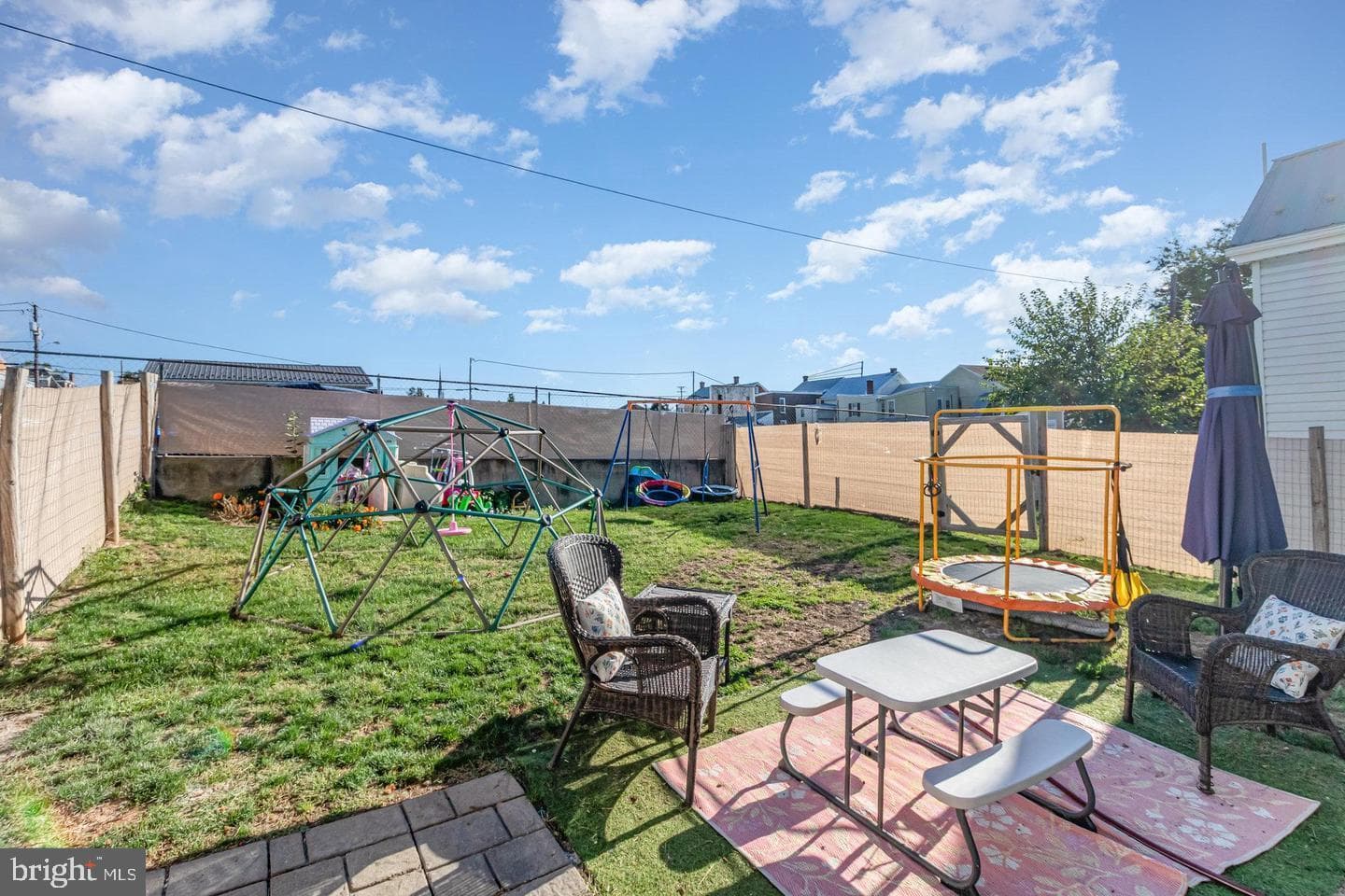 112 E Burd Street photo 23