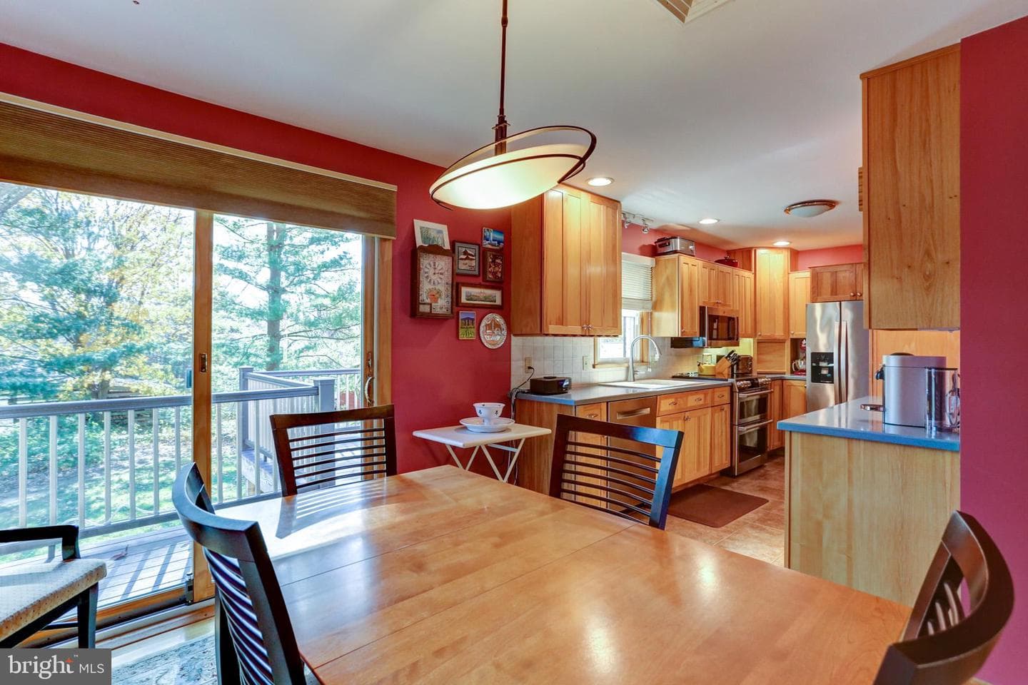 302 Hilltop Road photo 18