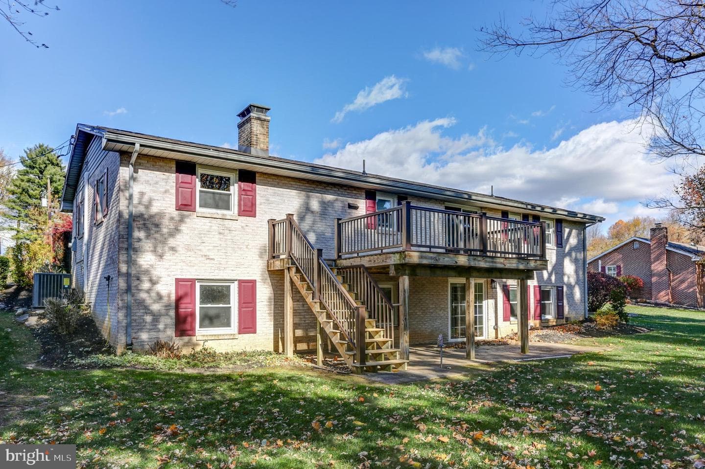 302 Hilltop Road photo 7
