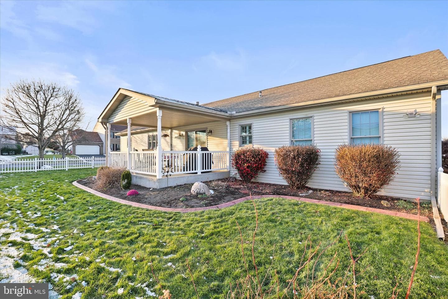 27 Kower Ct photo 33