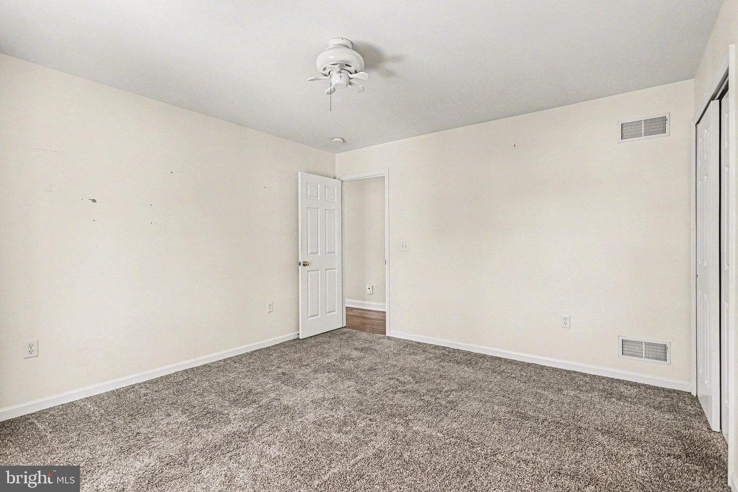 207 Edenderry Way photo 26