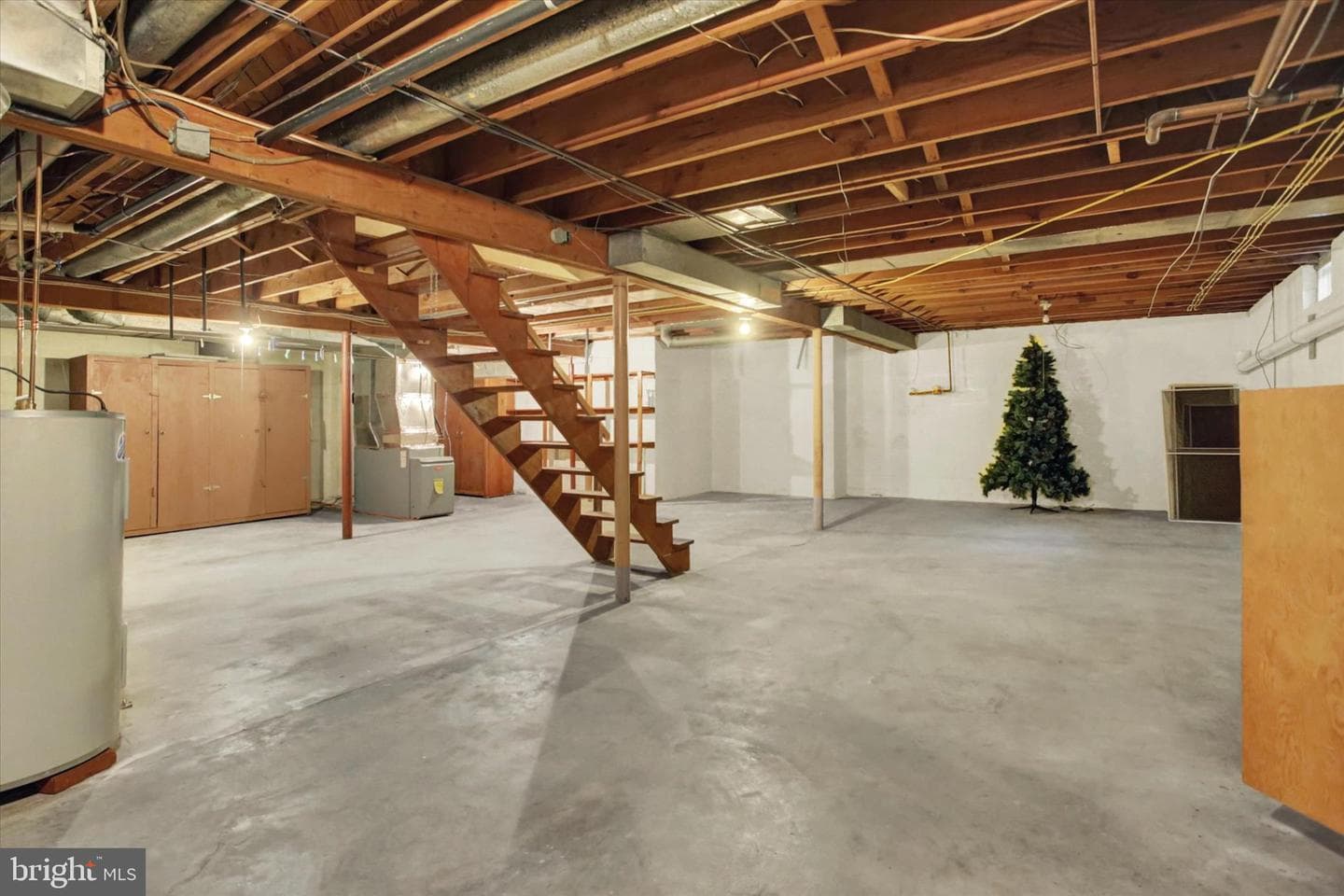 117 E Maplewood Avenue photo 32