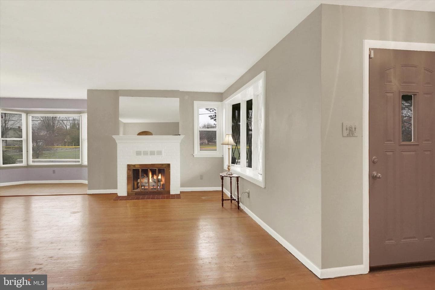 117 E Maplewood Avenue photo 8