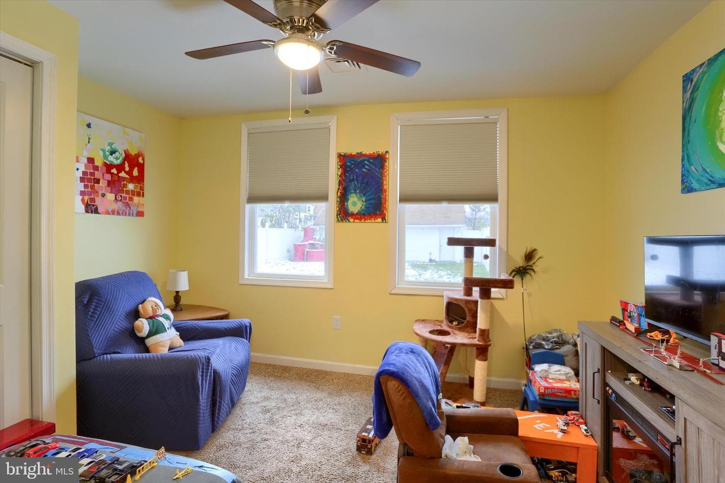 121 E Locust Street photo 22