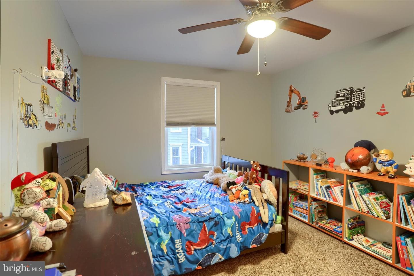 121 E Locust Street photo 39