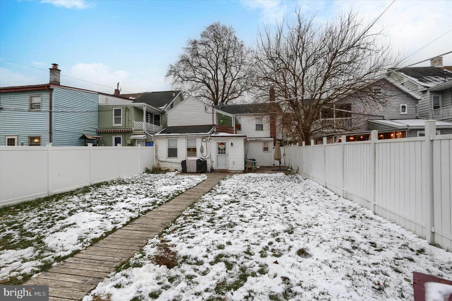 121 E Locust Street photo 44