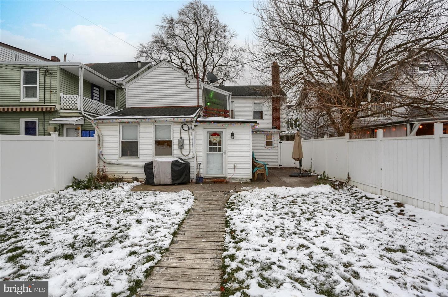 121 E Locust Street photo 47
