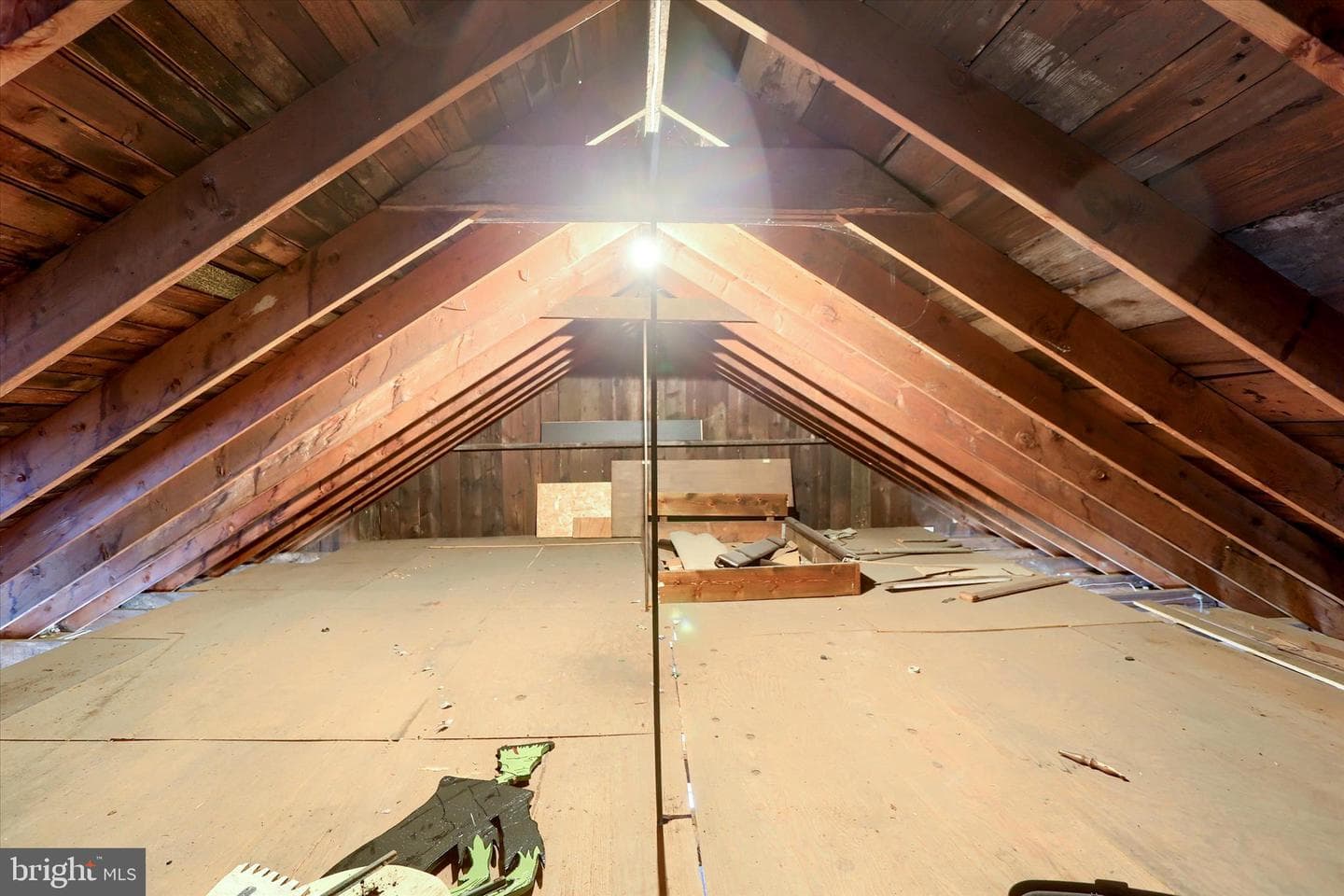 121 E Locust Street photo 8