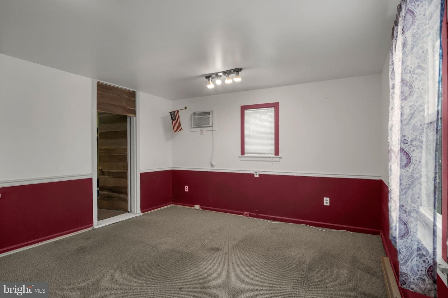 1602 Spring Road photo 15