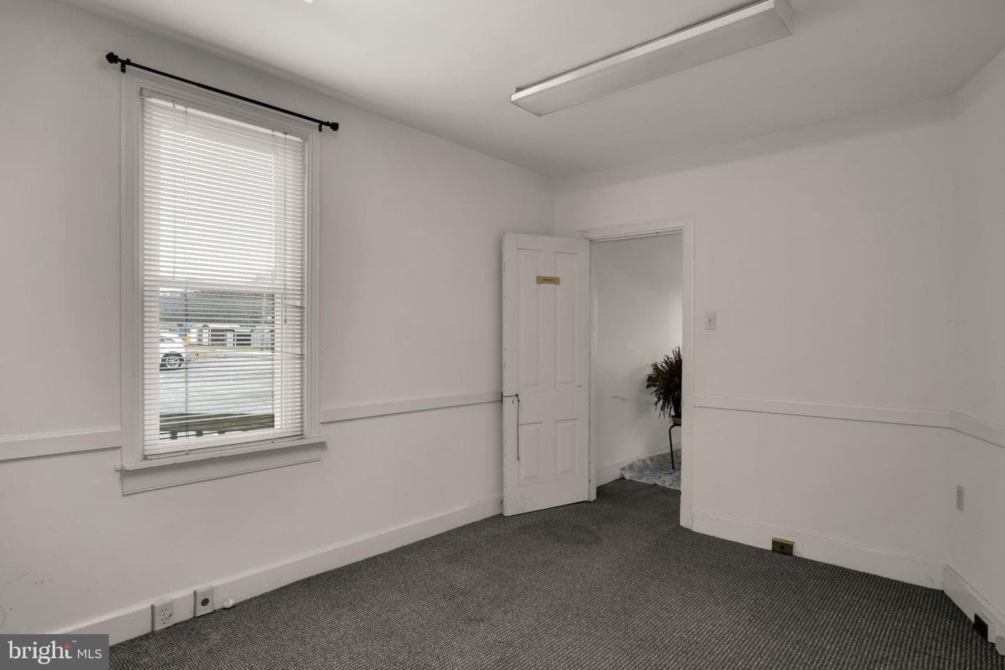 1602 Spring Road photo 23