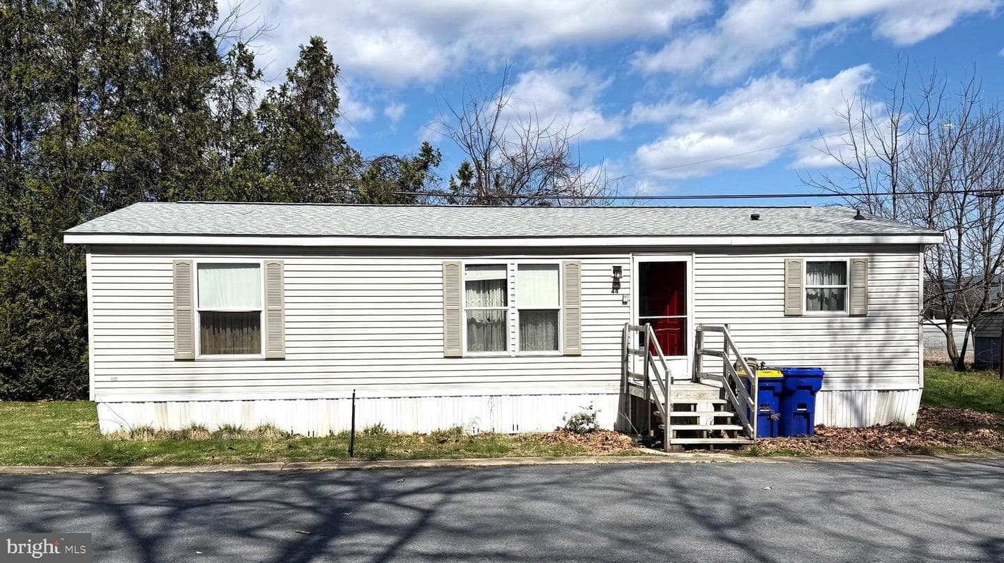 44 Sarasota Circle