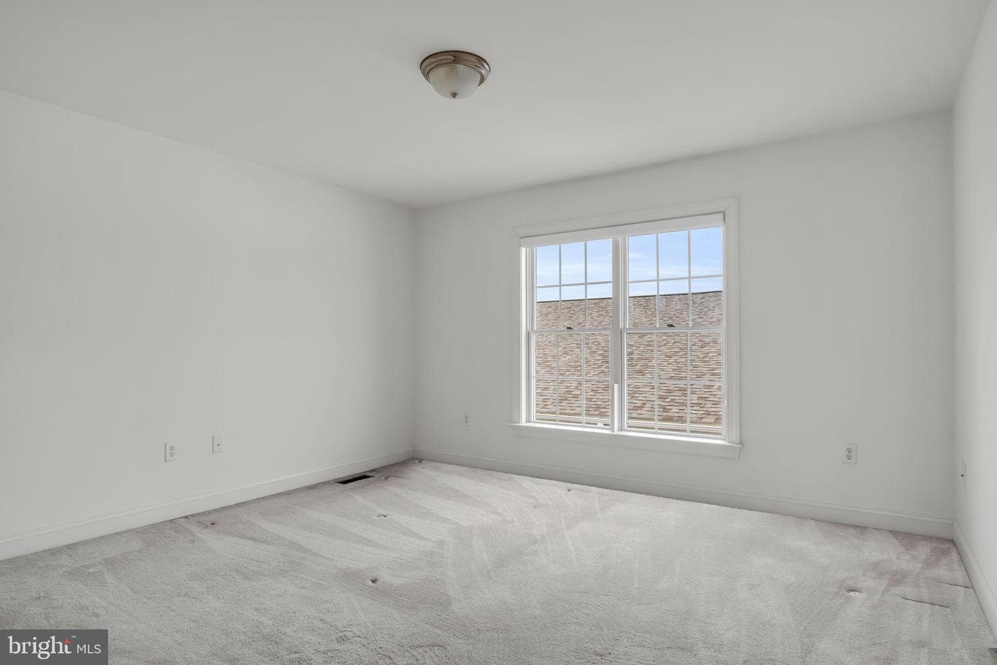 6 Jamestown Square photo 28