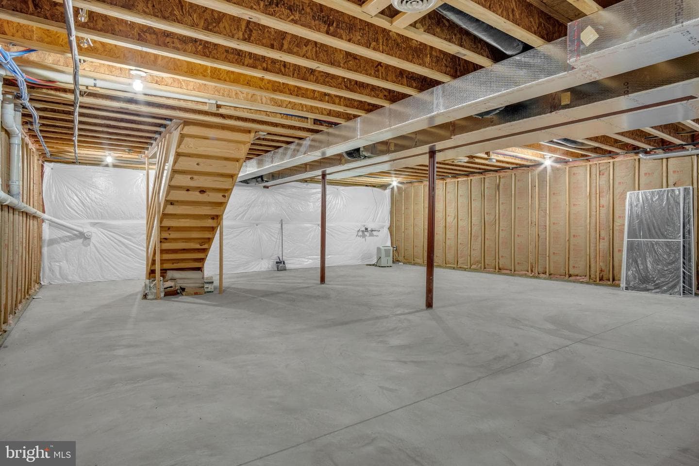 6 Jamestown Square photo 30