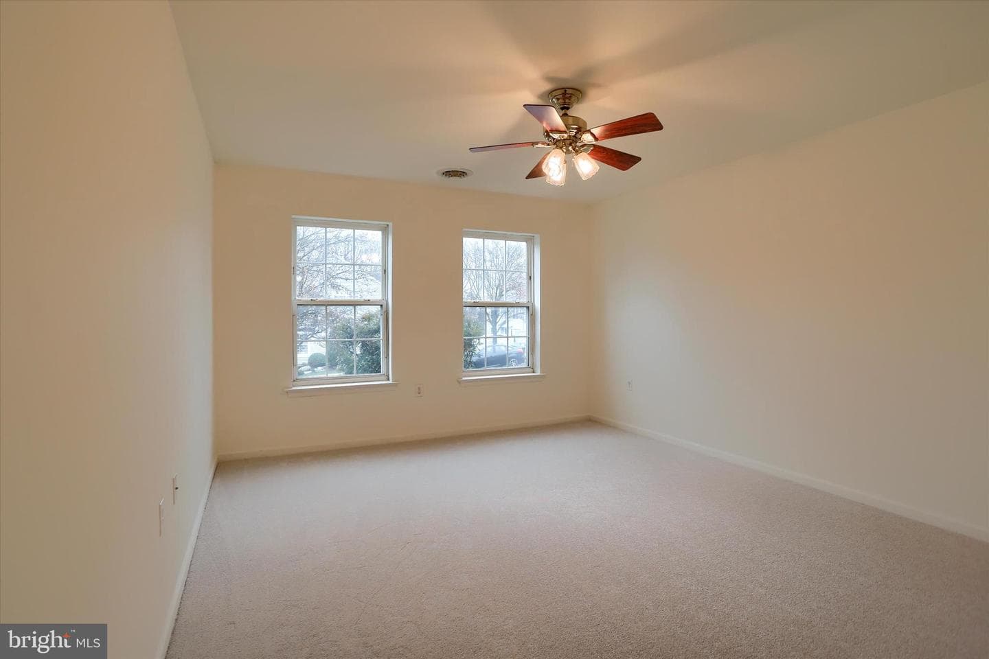 87 Courtyard Drive photo 21