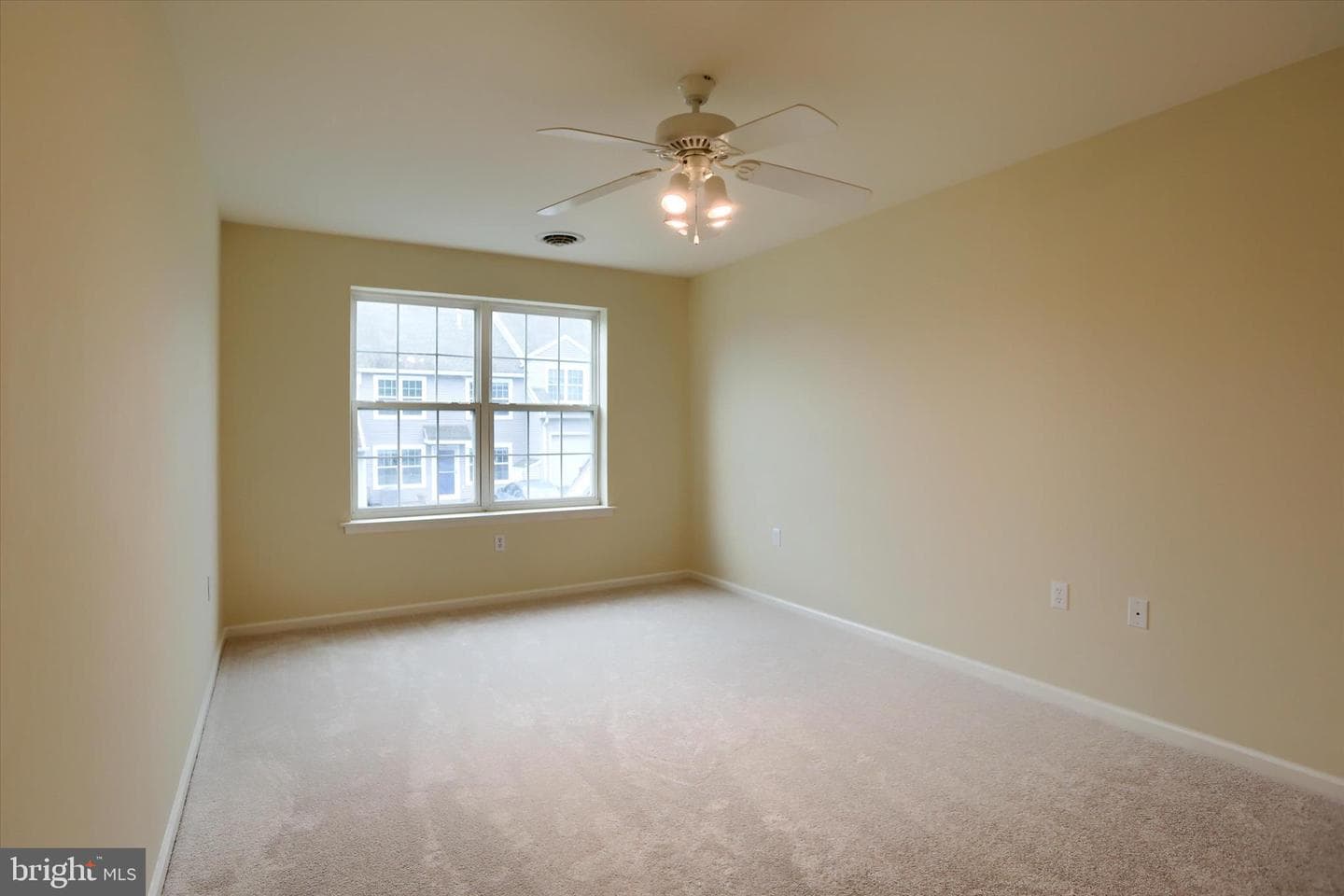 87 Courtyard Drive photo 25