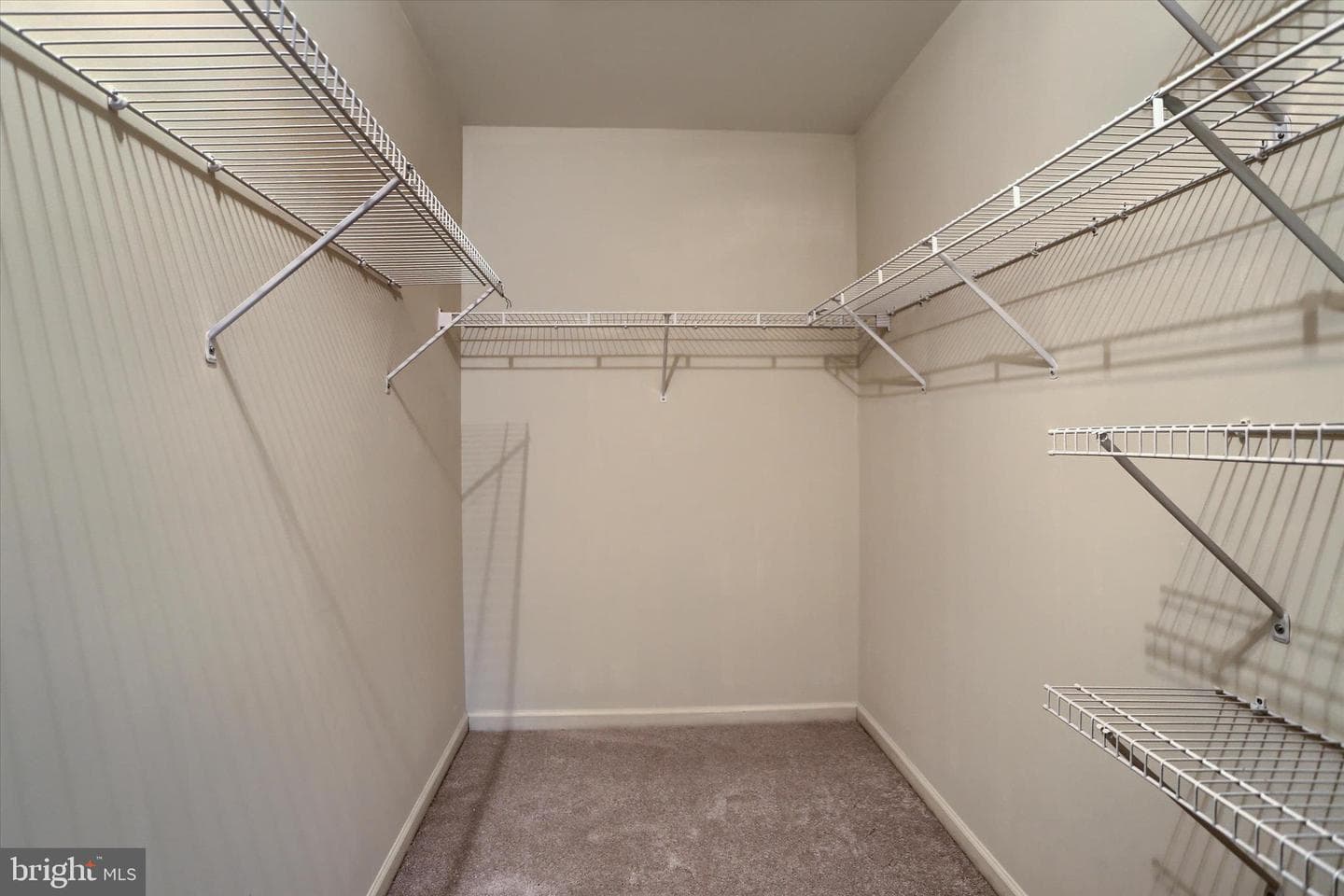 87 Courtyard Drive photo 34