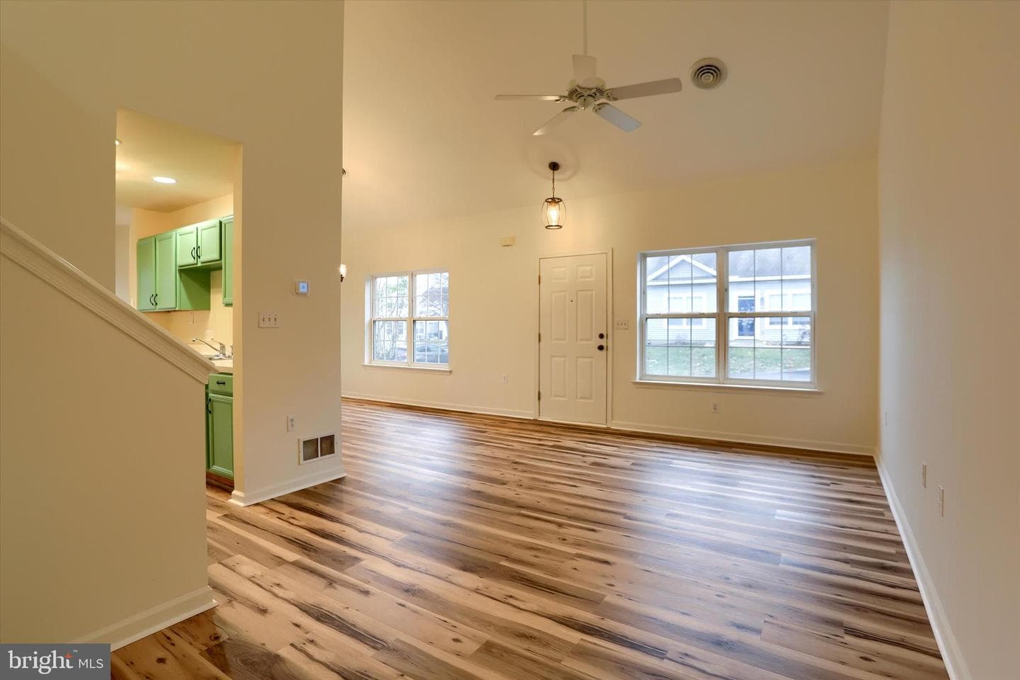87 Courtyard Drive photo 8