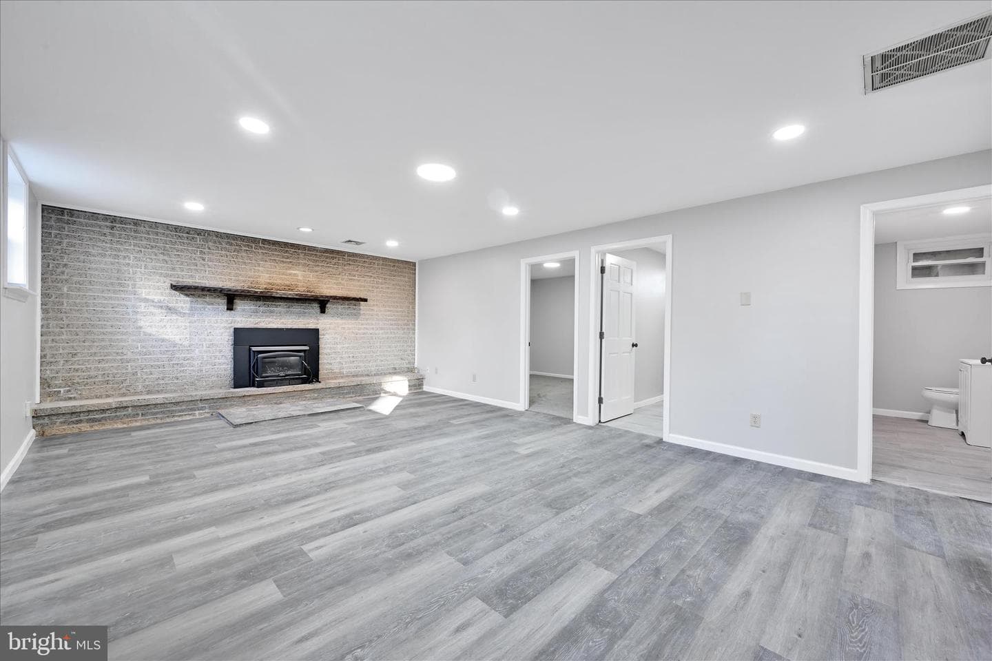 2509 Mill Road photo 9