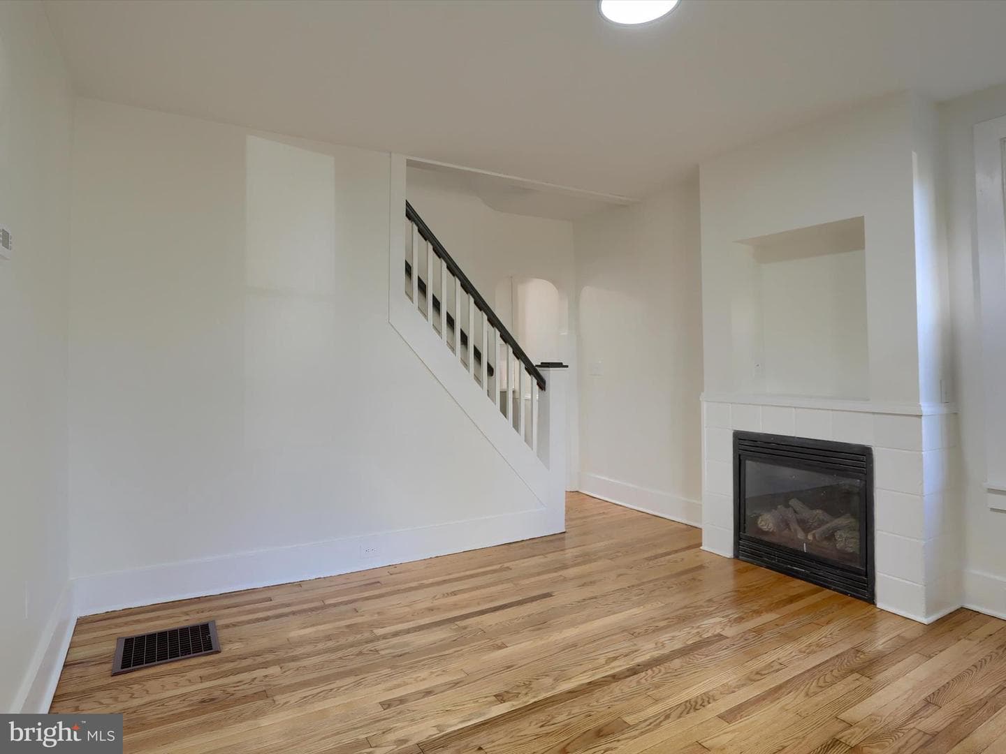 419 W Simpson Street photo 12