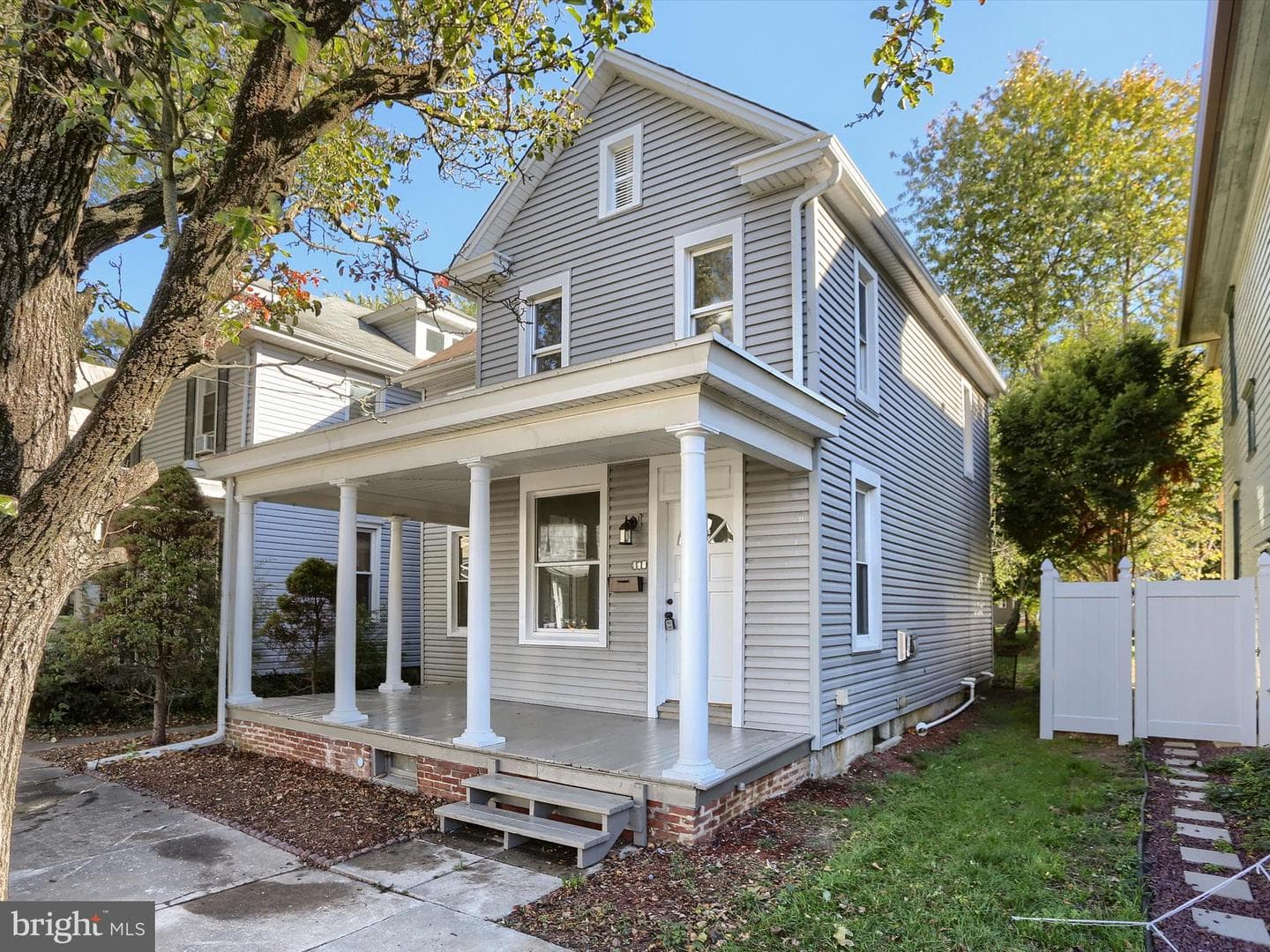 419 W Simpson Street photo 8