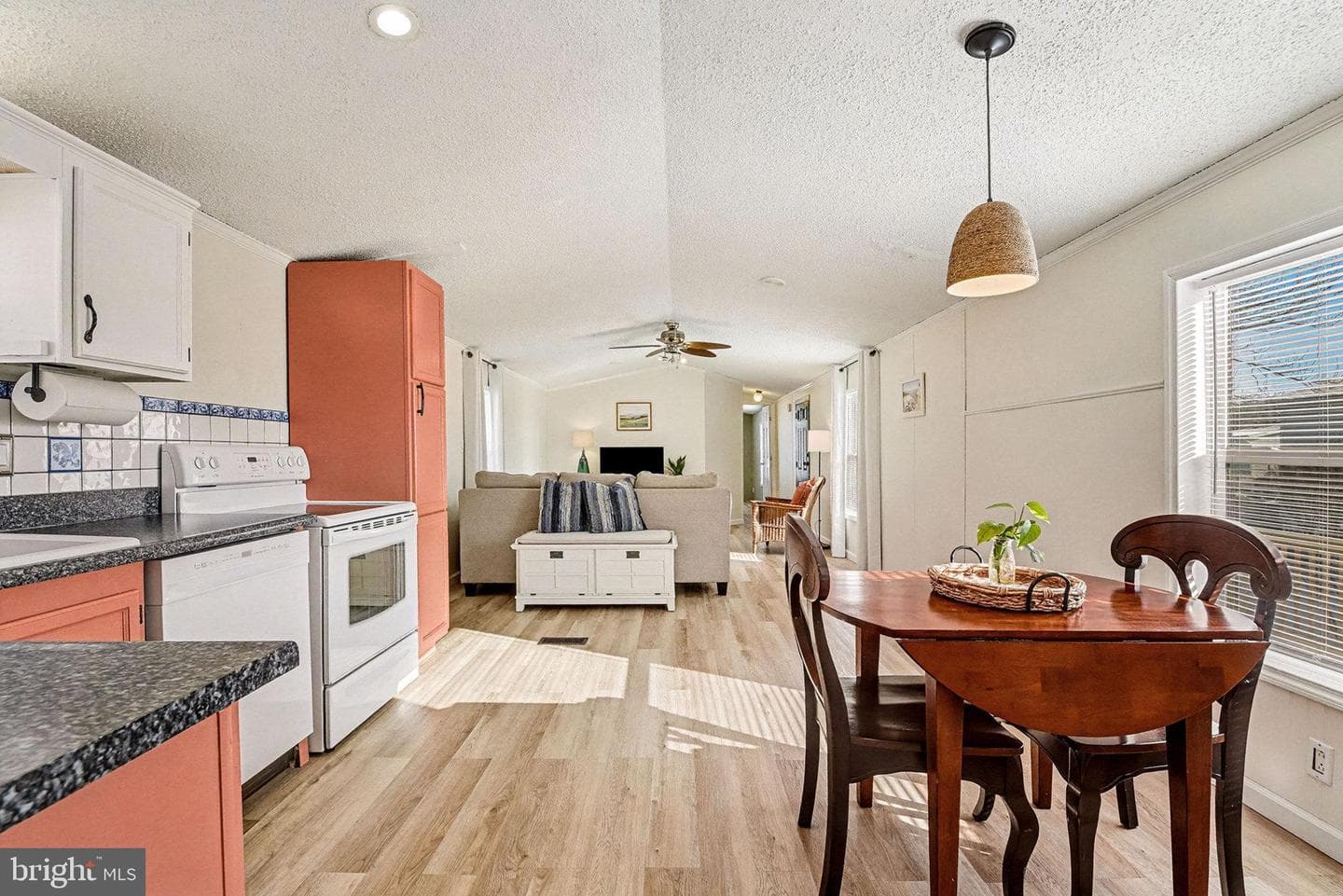 24 Hathaway Drive photo 15