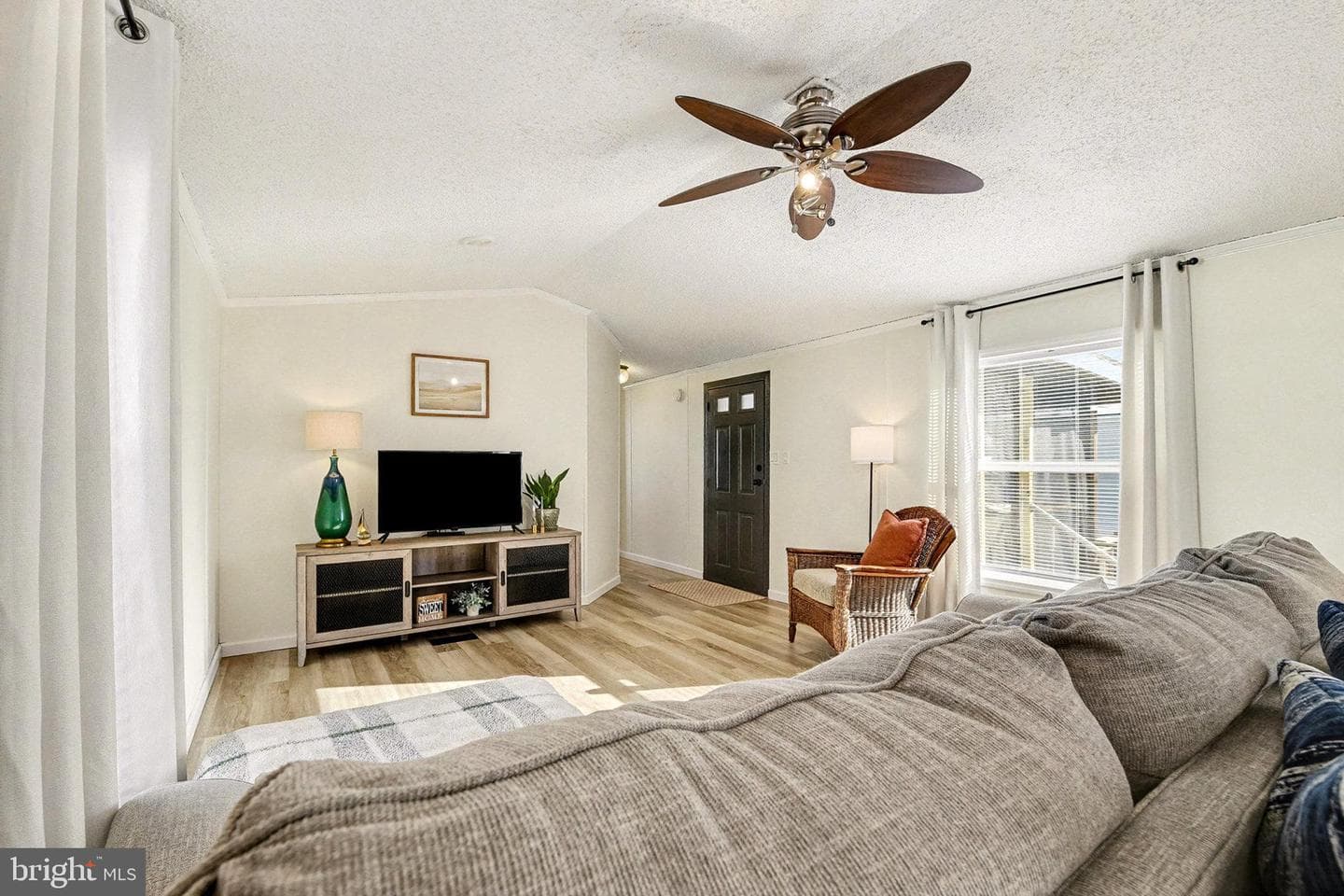 24 Hathaway Drive photo 5