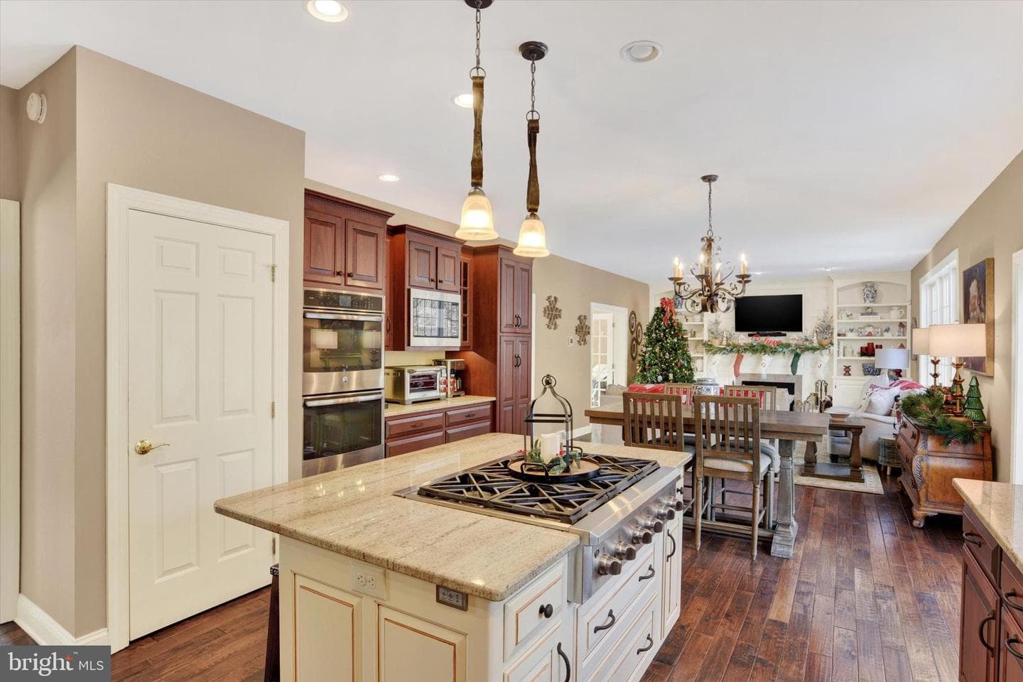 1803 Silver Pine Circle photo 11