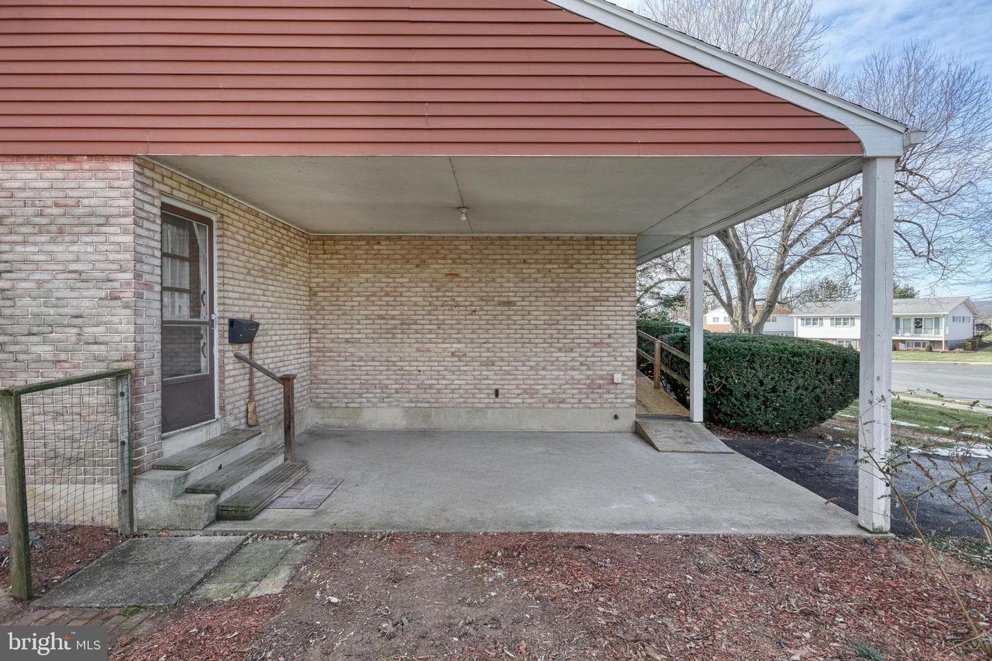 548 D Street photo 5