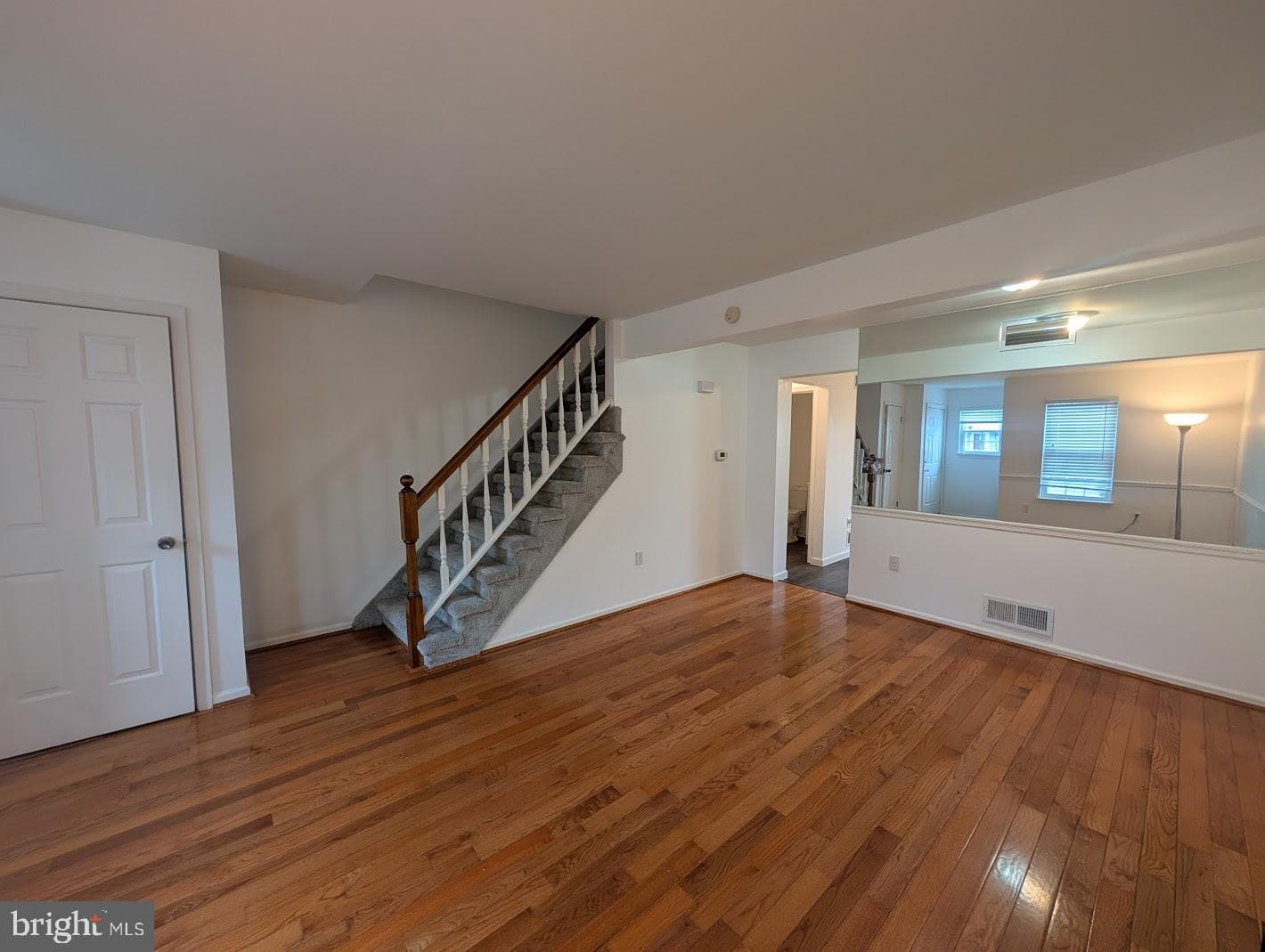 887 Old Silver Spring Road photo 4