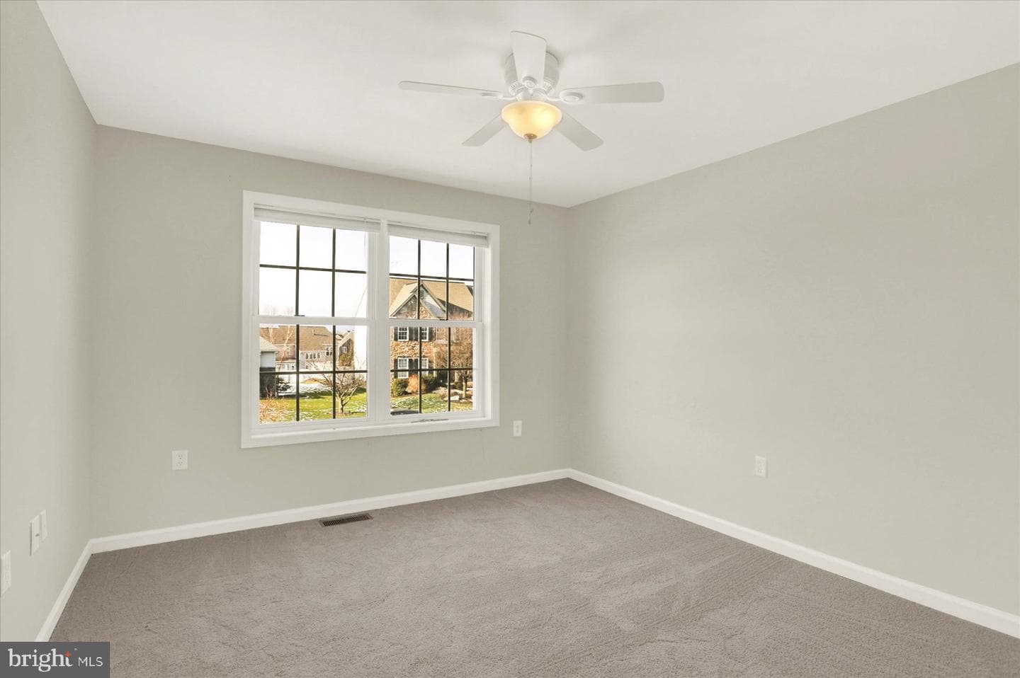 107 Monarch Lane photo 33