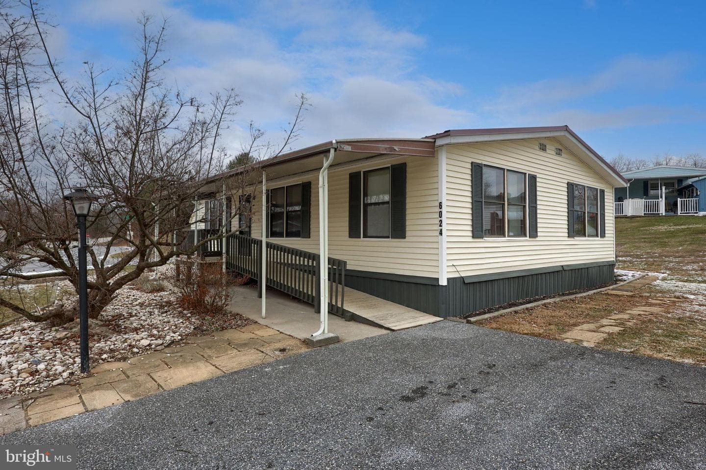 6024 Mockingbird Drive photo 4