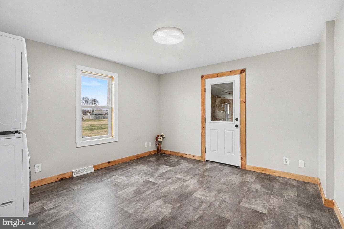7 Strohm Road photo 17