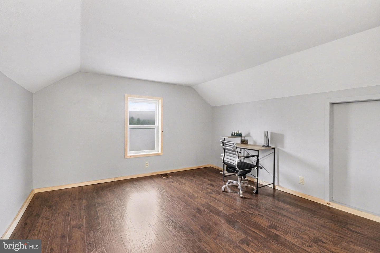 7 Strohm Road photo 19