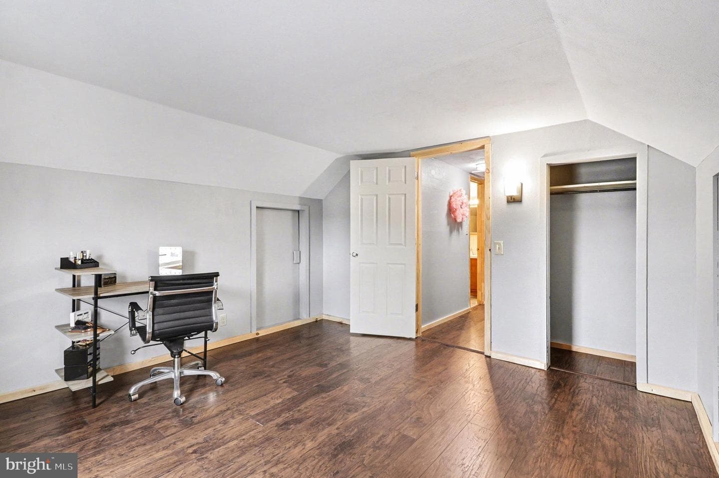 7 Strohm Road photo 20