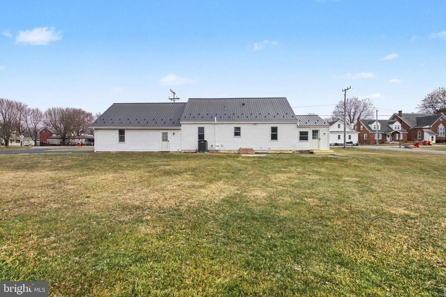 7 Strohm Road photo 33