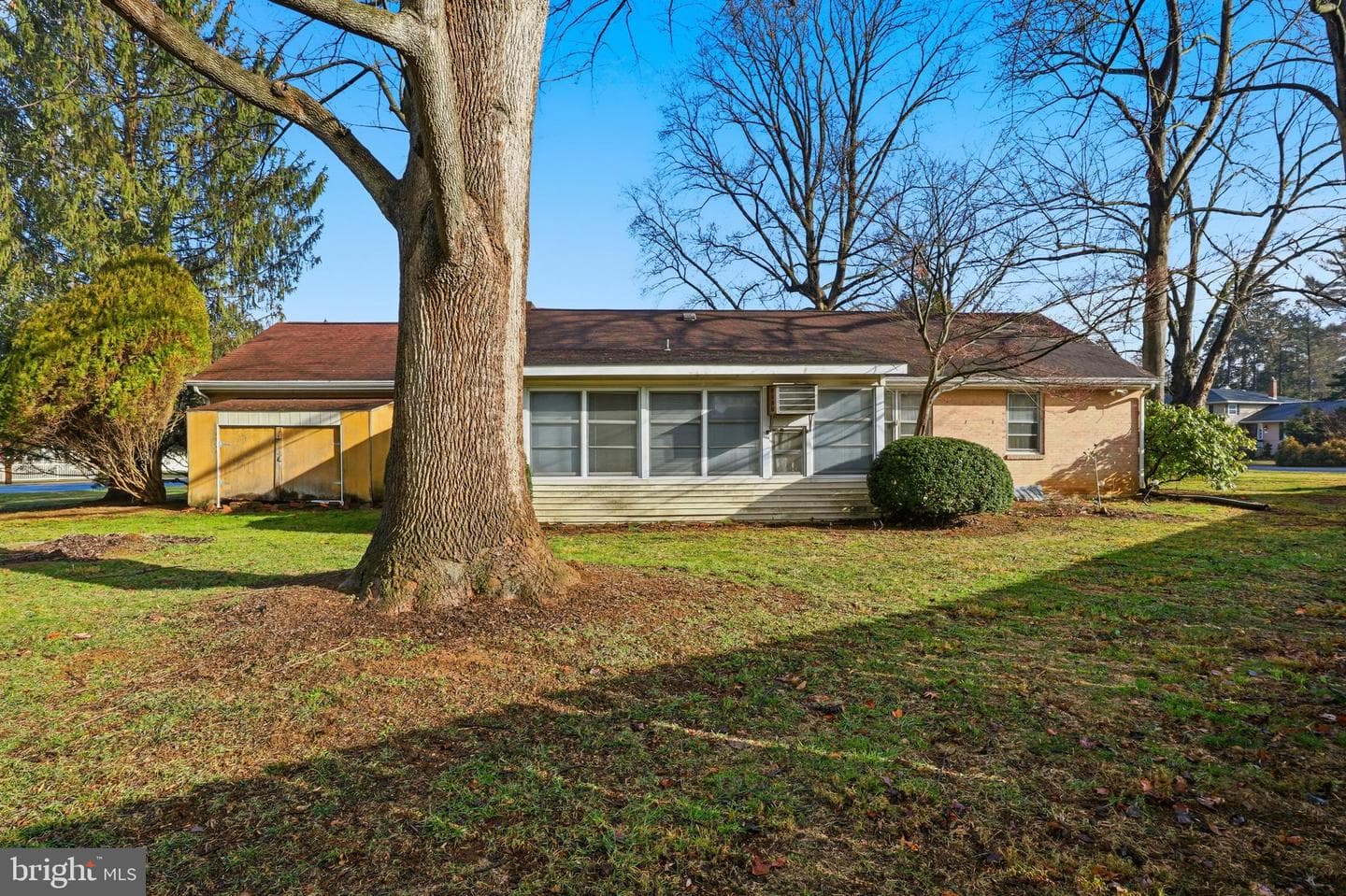 714 Noble Blvd photo 40
