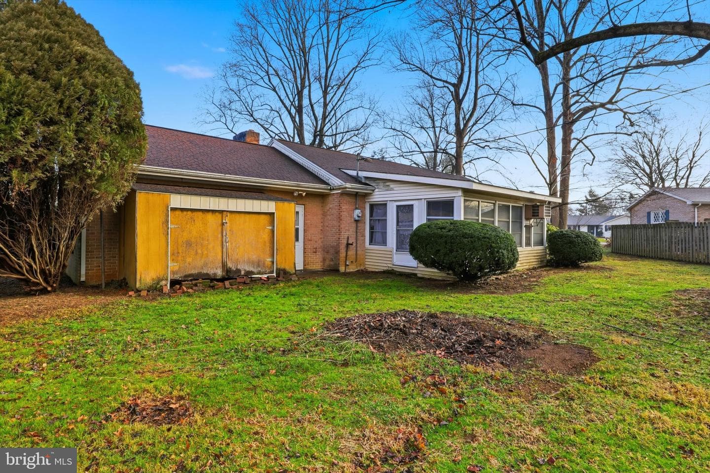 714 Noble Blvd photo 44