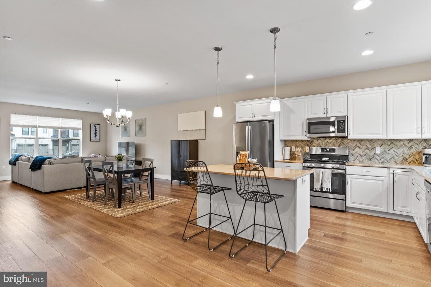 311 Estate Drive photo 3