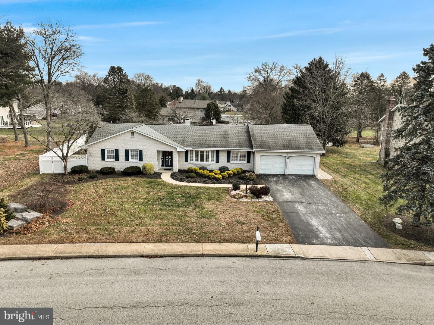 705 Sutton Drive photo 3