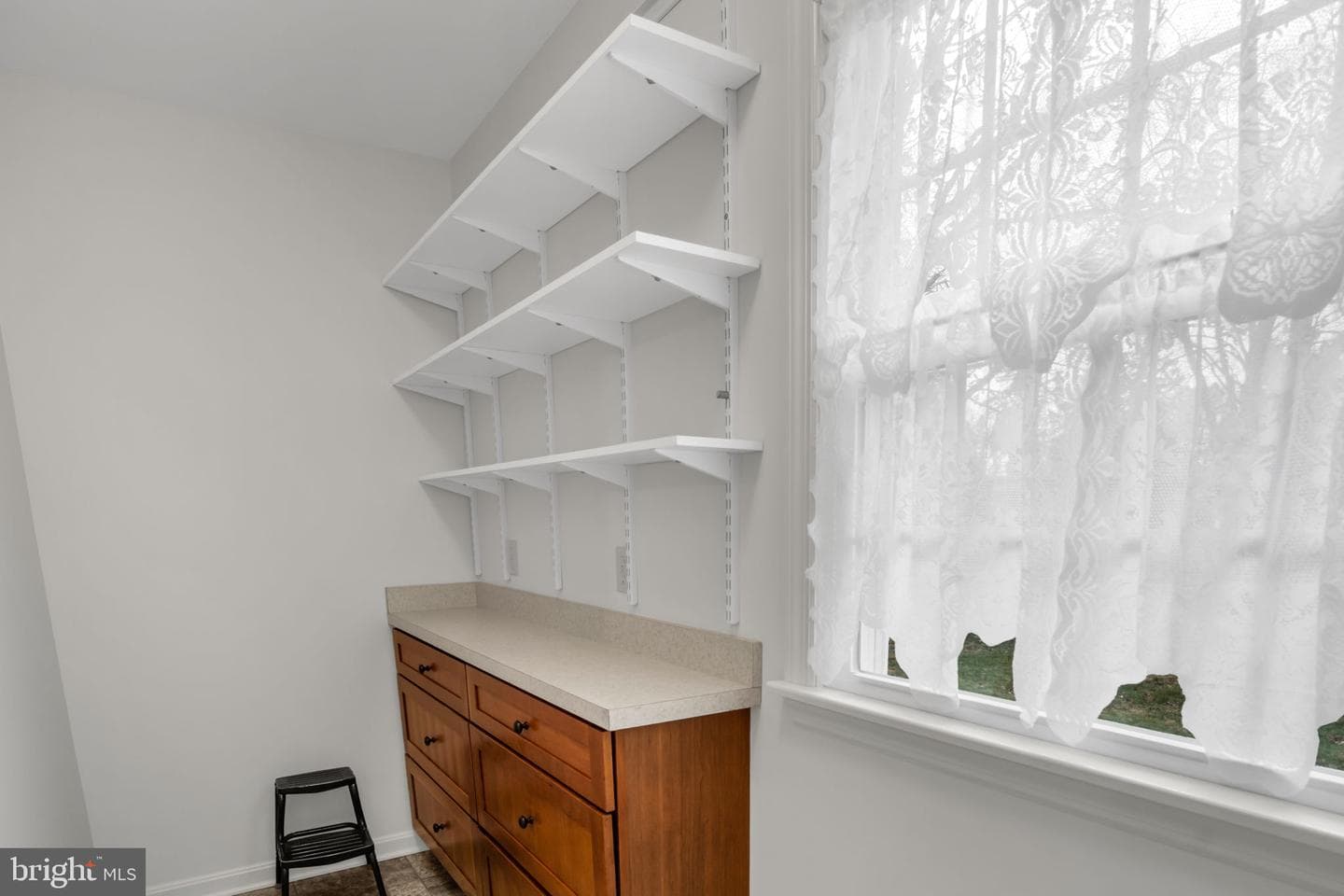 705 Sutton Drive photo 33