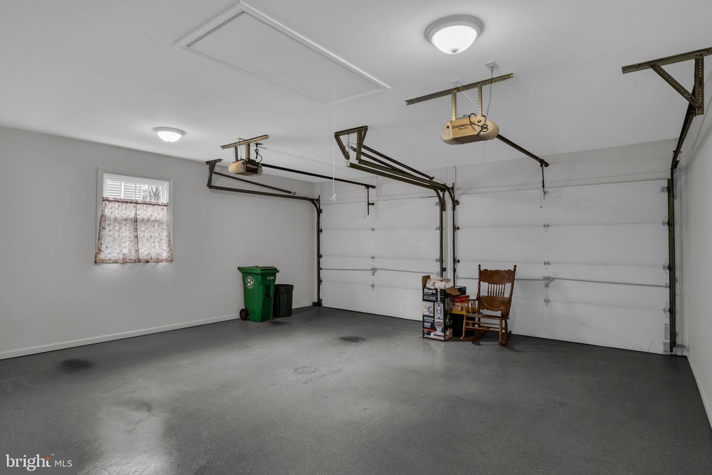 705 Sutton Drive photo 40