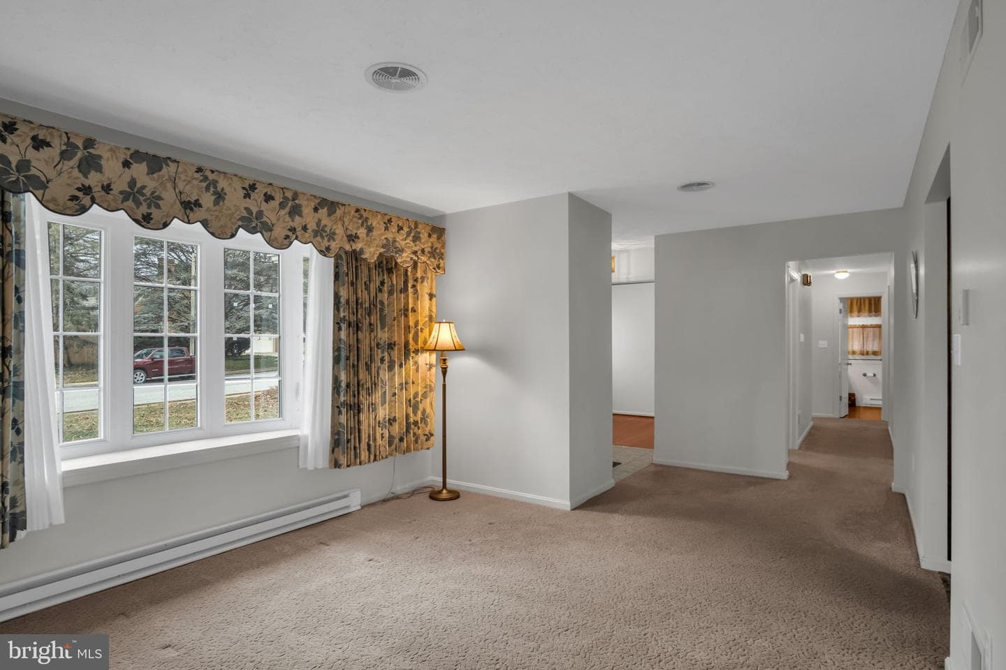 705 Sutton Drive photo 9