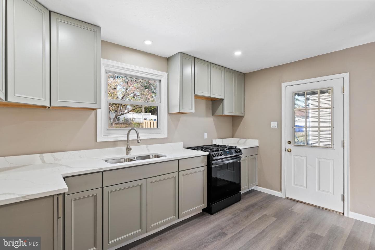 4204 Allen Road photo 8