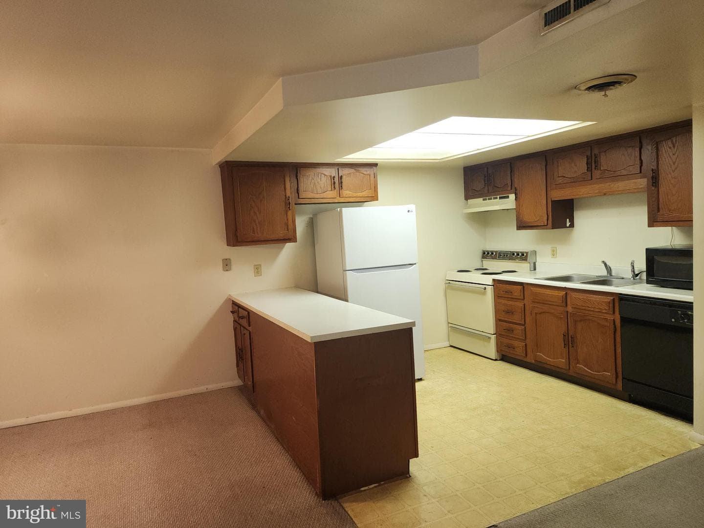 1422 Bradley Drive photo 4