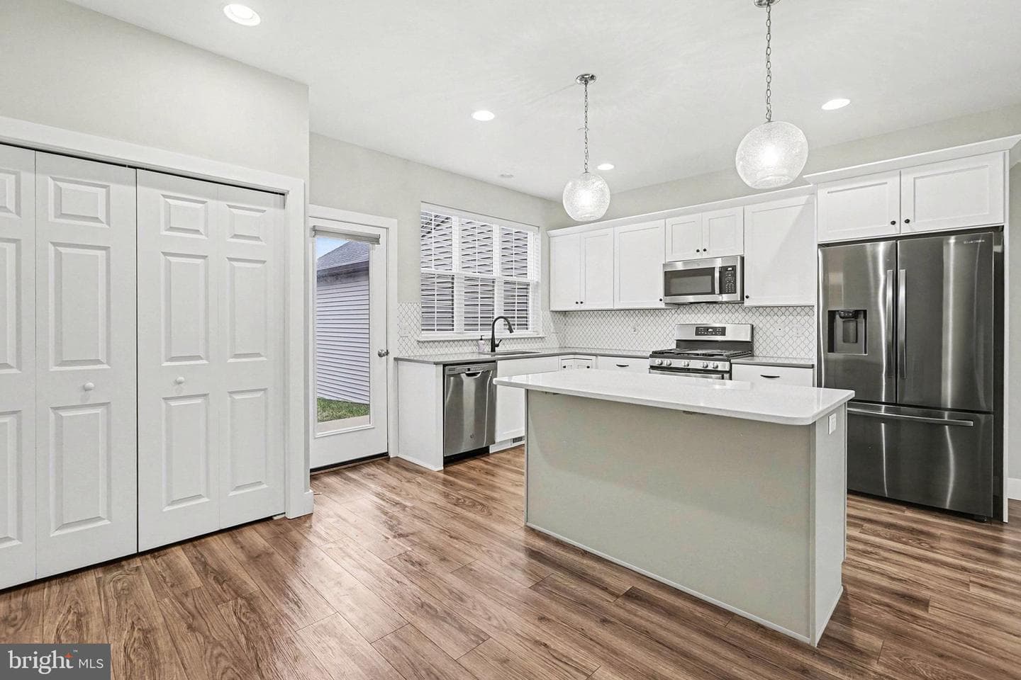 205 Estate Drive photo 3
