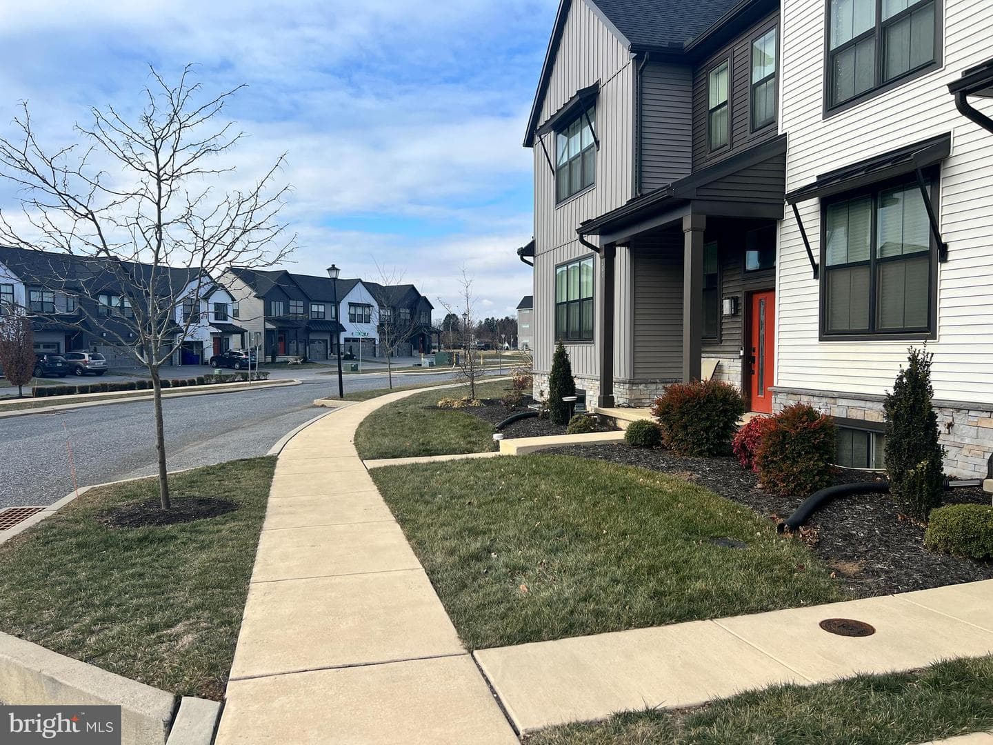 205 Estate Drive photo 33
