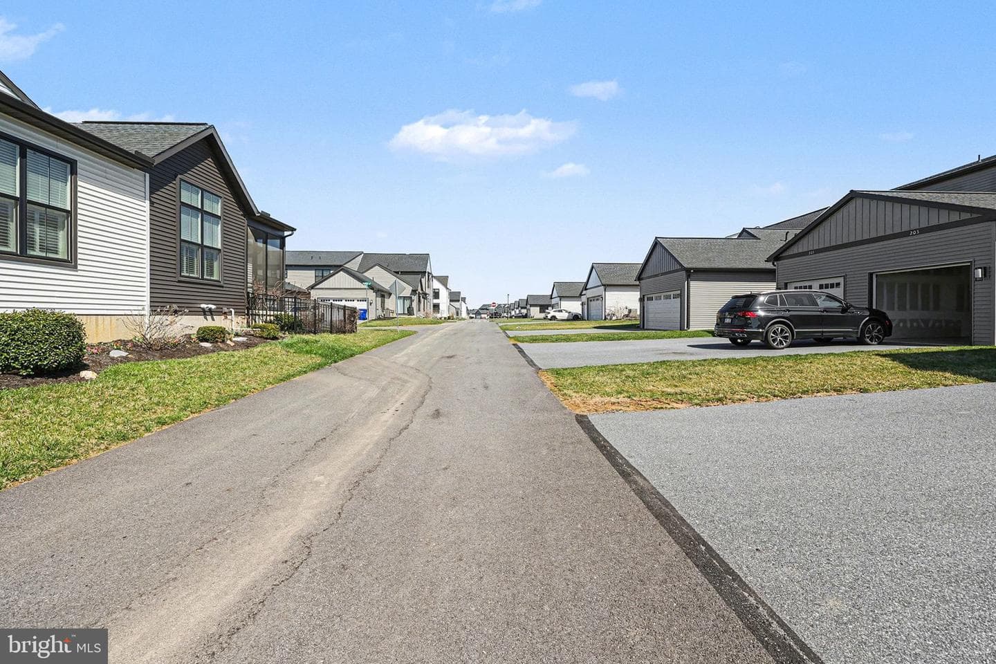 205 Estate Drive photo 40