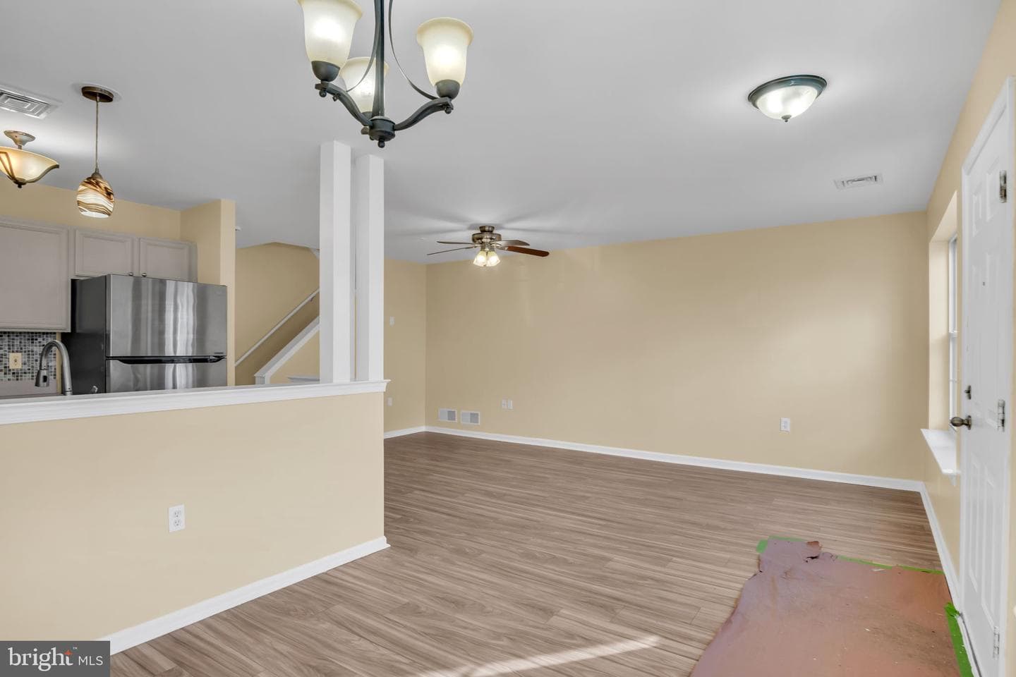 16 Courtyard Drive photo 3